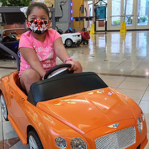 Meet your Posher, Katina